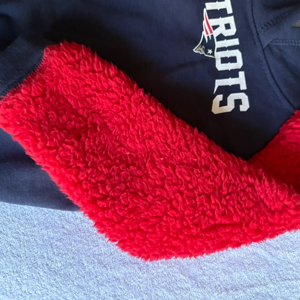 NFL Patriots Hoodie with Red and Black - Picture 3 of 5